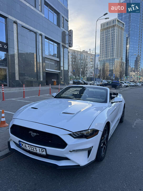 Кабріолет Ford Mustang 2020 в Києві