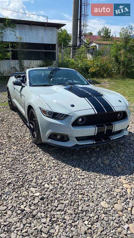 Кабриолет Ford Mustang 2016 в Хусте