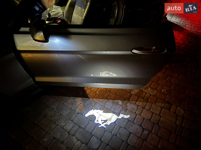 Кабріолет Ford Mustang 2019 в Києві