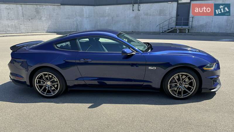 Купе Ford Mustang 2018 в Киеве