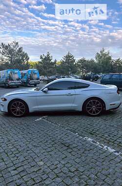 Купе Ford Mustang 2018 в 