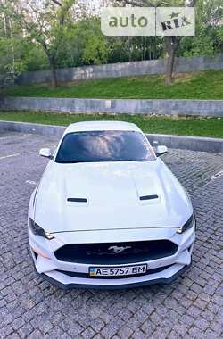 Купе Ford Mustang 2018 в 