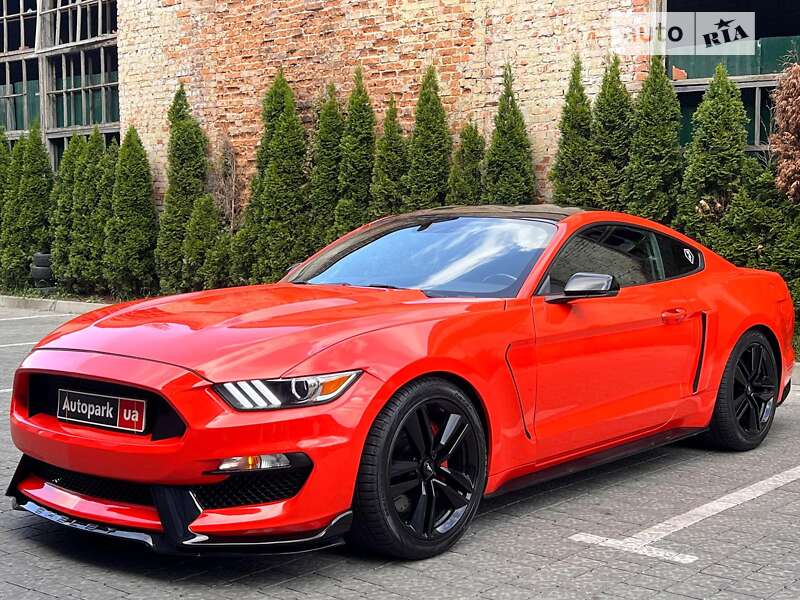 Купе Ford Mustang 2015 в Львове