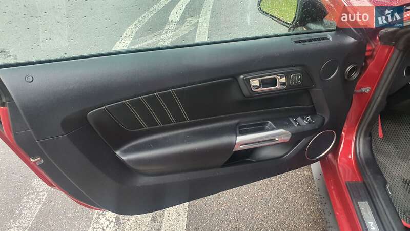 Купе Ford Mustang 2014 в Киеве