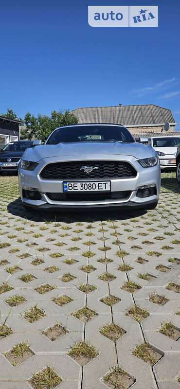 Кабріолет Ford Mustang 2015 в Корсунь-Шевченківському