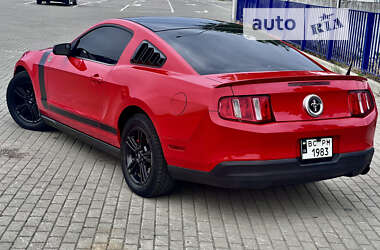 Купе Ford Mustang 2009 в Львове