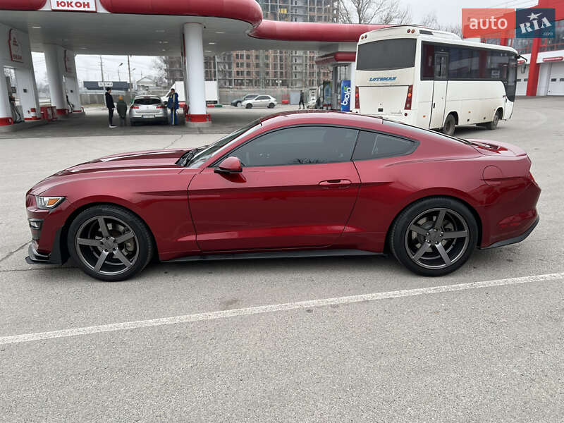 Купе Ford Mustang 2016 в Днепре