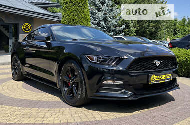 Купе Ford Mustang 2016 в Львове