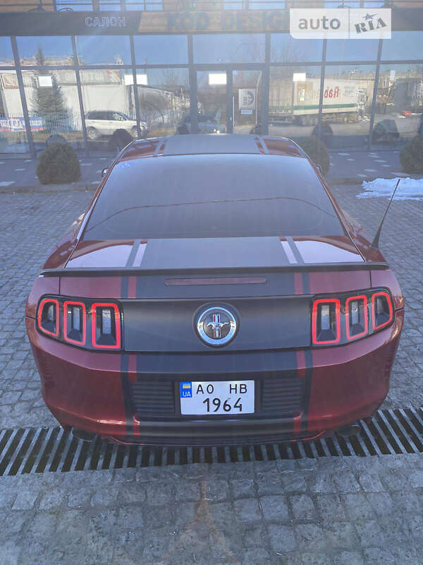 Купе Ford Mustang 2013 в Ужгороде