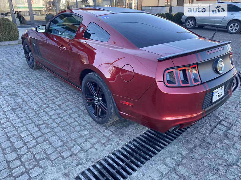 Купе Ford Mustang 2013 в Ужгороде