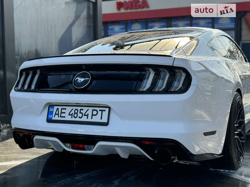 Купе Ford Mustang 2017 в Днепре
