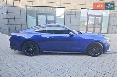 Купе Ford Mustang 2015 в 