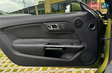 Купе Ford Mustang 2015 в 