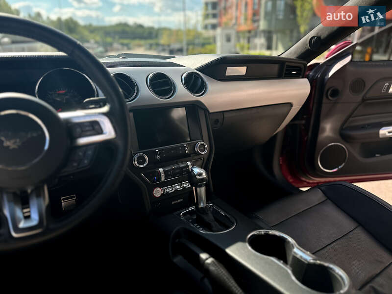 Купе Ford Mustang 2016 в Киеве