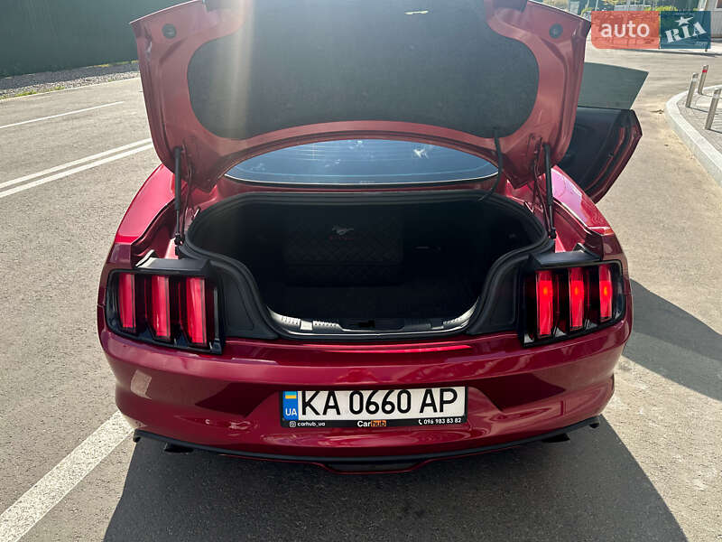 Купе Ford Mustang 2016 в Киеве