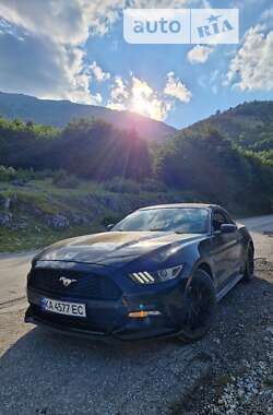 Кабріолет Ford Mustang 2015 в Києві