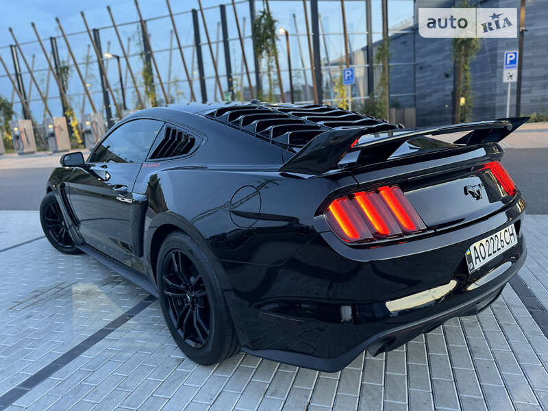 Купе Ford Mustang 2017 в Тячеві