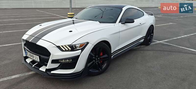 Купе Ford Mustang 2016 в Львове