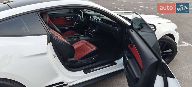 Купе Ford Mustang 2016 в Львове