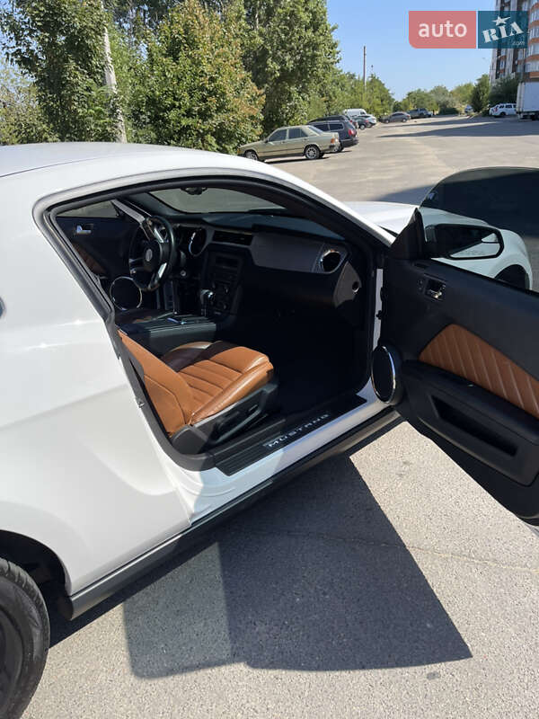 Купе Ford Mustang 2010 в Николаеве фото 21 Купе Ford Mustang 2010 в Николаеве