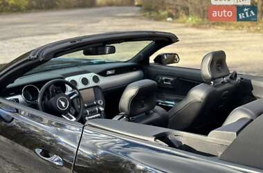 Кабриолет Ford Mustang 2015 в 