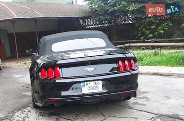 Кабриолет Ford Mustang 2015 в 