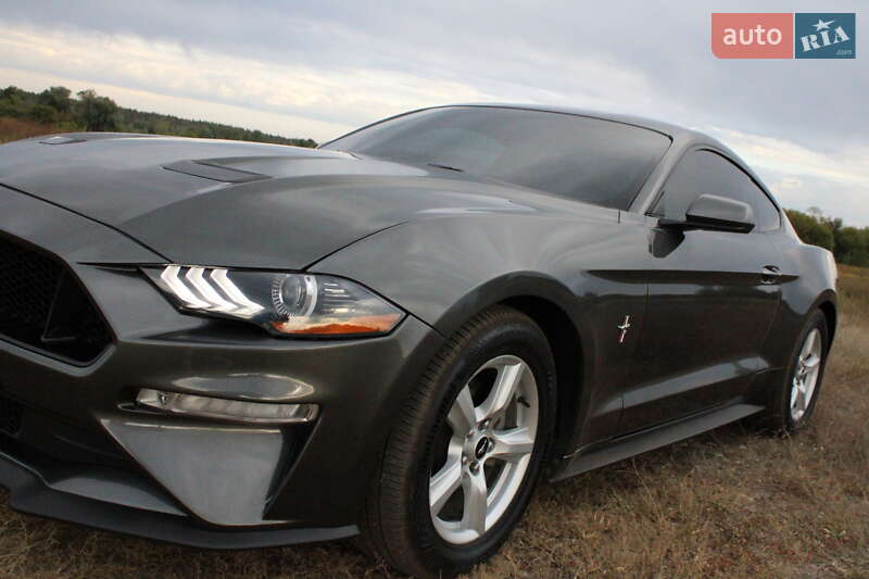 Купе Ford Mustang 2018 в Киеве
