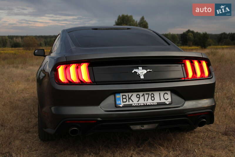 Купе Ford Mustang 2018 в Киеве