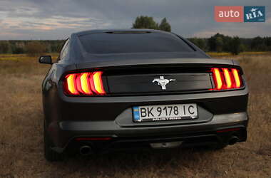 Купе Ford Mustang 2018 в 