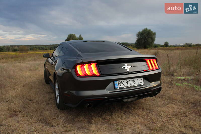 Купе Ford Mustang 2018 в Киеве