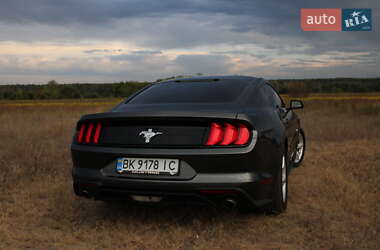 Купе Ford Mustang 2018 в Киеве