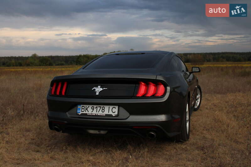 Купе Ford Mustang 2018 в Киеве