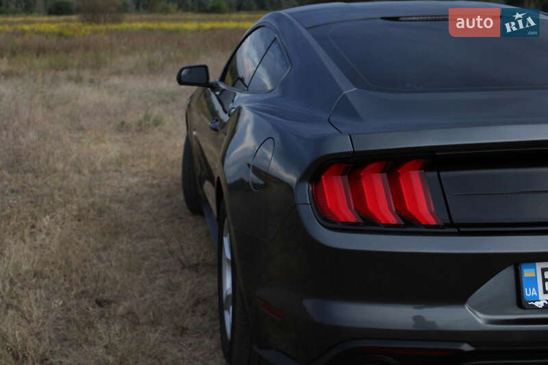 Купе Ford Mustang 2018 в Киеве
