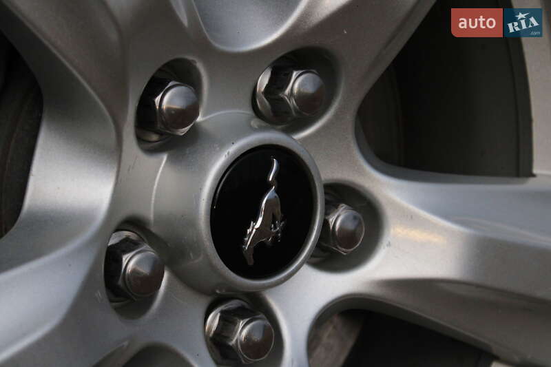 Купе Ford Mustang 2018 в Киеве