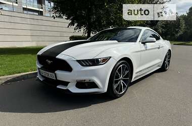 Купе Ford Mustang 2015 в Києві