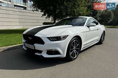 Купе Ford Mustang 2015 в Києві