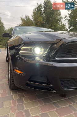 Кабриолет Ford Mustang 2012 в 