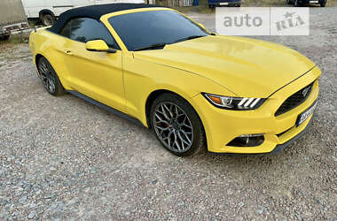 Кабриолет Ford Mustang 2015 в Киеве