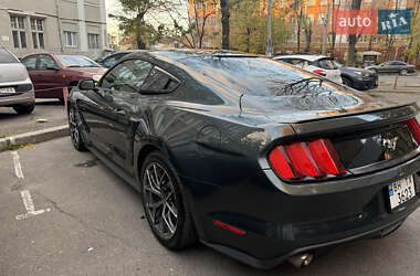 Купе Ford Mustang 2015 в 