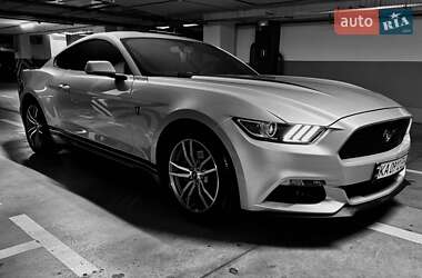 Купе Ford Mustang 2015 в Киеве