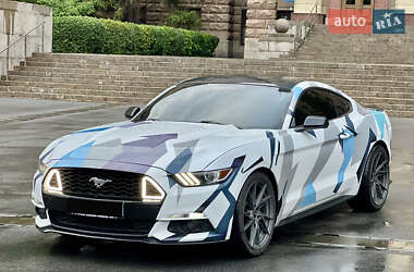 Купе Ford Mustang 2015 в Киеве