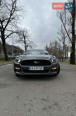 Купе Ford Mustang 2016 в Киеве