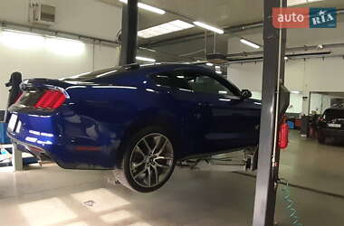 Купе Ford Mustang 2015 в 