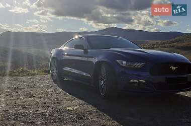 Купе Ford Mustang 2015 в 