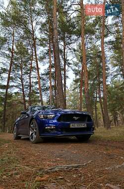 Купе Ford Mustang 2015 в 