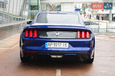 Купе Ford Mustang 2016 в Киеве