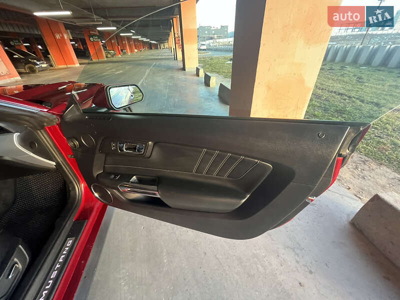 Купе Ford Mustang 2016 в Львове