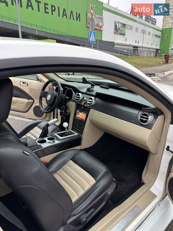 Купе Ford Mustang 2008 в Києві