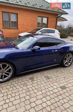 Купе Ford Mustang 2017 в 