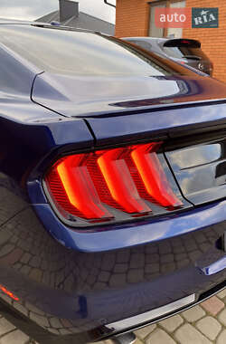 Купе Ford Mustang 2017 в 
